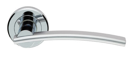 Cumulus Lever On Rose
