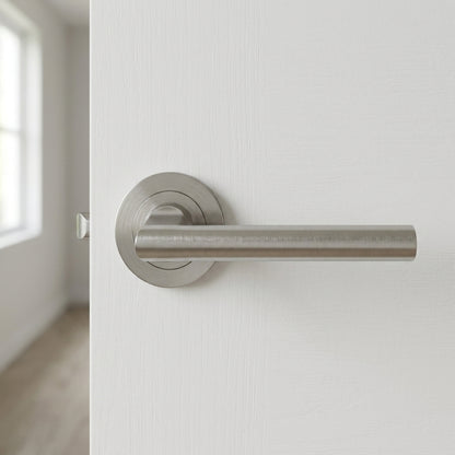 Soho Designer Lever on Threaded Rose