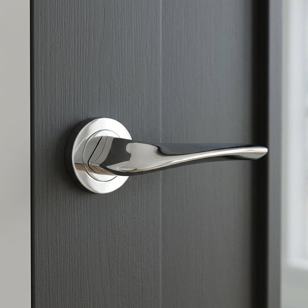 Master lever on round rose