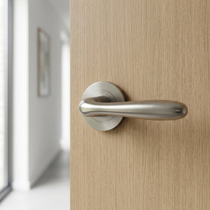 SWL Peninsula Lever on Rose
