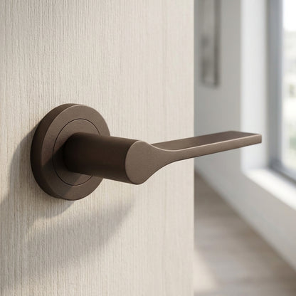 Vela Lever on Round Rose