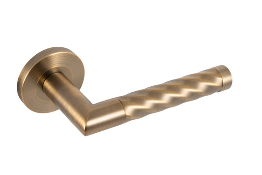 Helix Lever On Rose