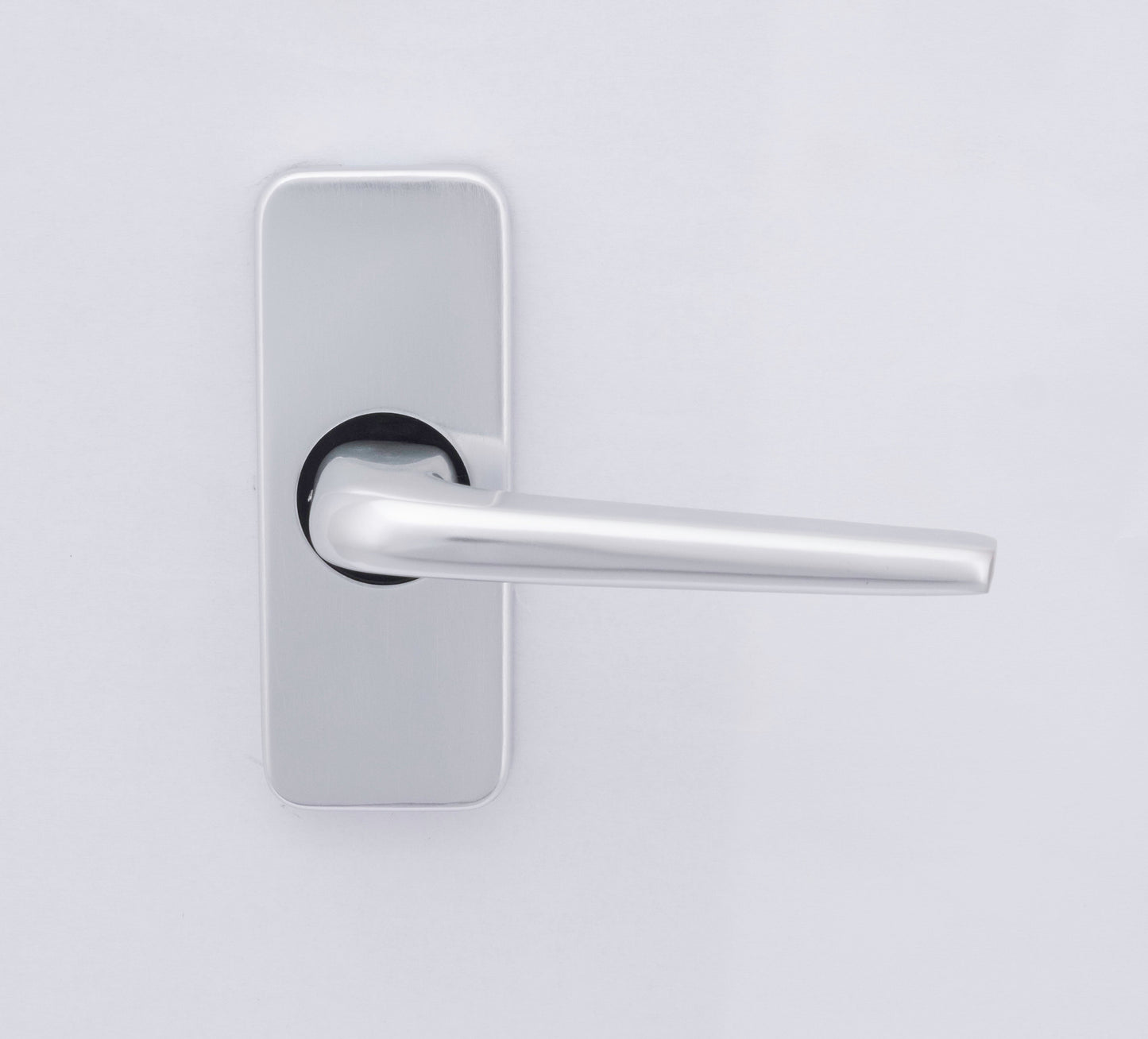 1000 series concealed backplate lever set