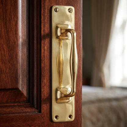 Cast Pull Handle