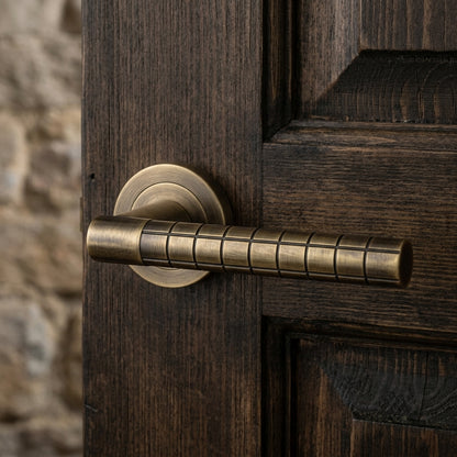 Hey Quadra lever handle on threaded round rose