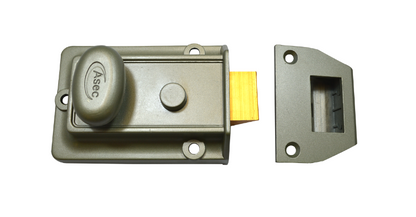 Traditional Non-Deadlocking Nightlatch  Green  Boxed