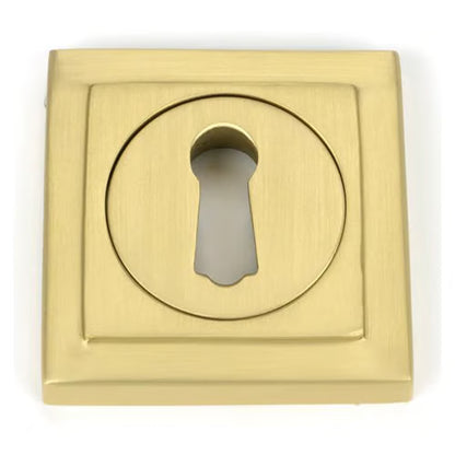 Round Escutcheon - Beehive (LEAD TIME: 2-3 DAYS)