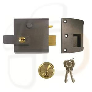 No.1 Auto Deadlocking Nightlatch