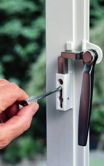 R3/03 Window Lock