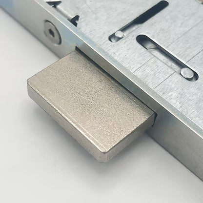 Uno Lever on Backplate
