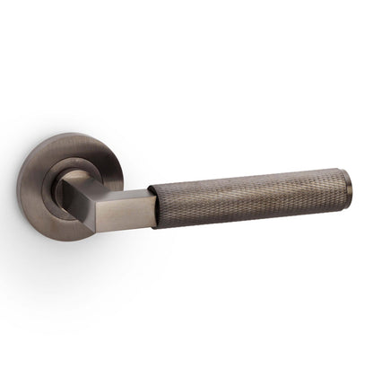 Knurled Hurricane Lever on Round Rose