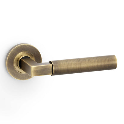 Plain Hurricane Lever on Round Rose