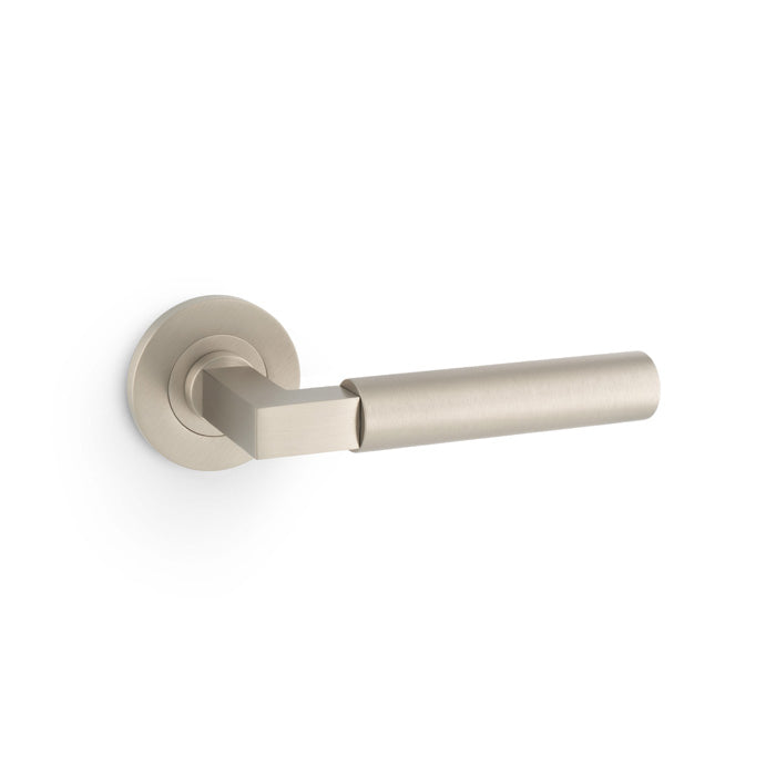 Plain Hurricane Lever on Round Rose