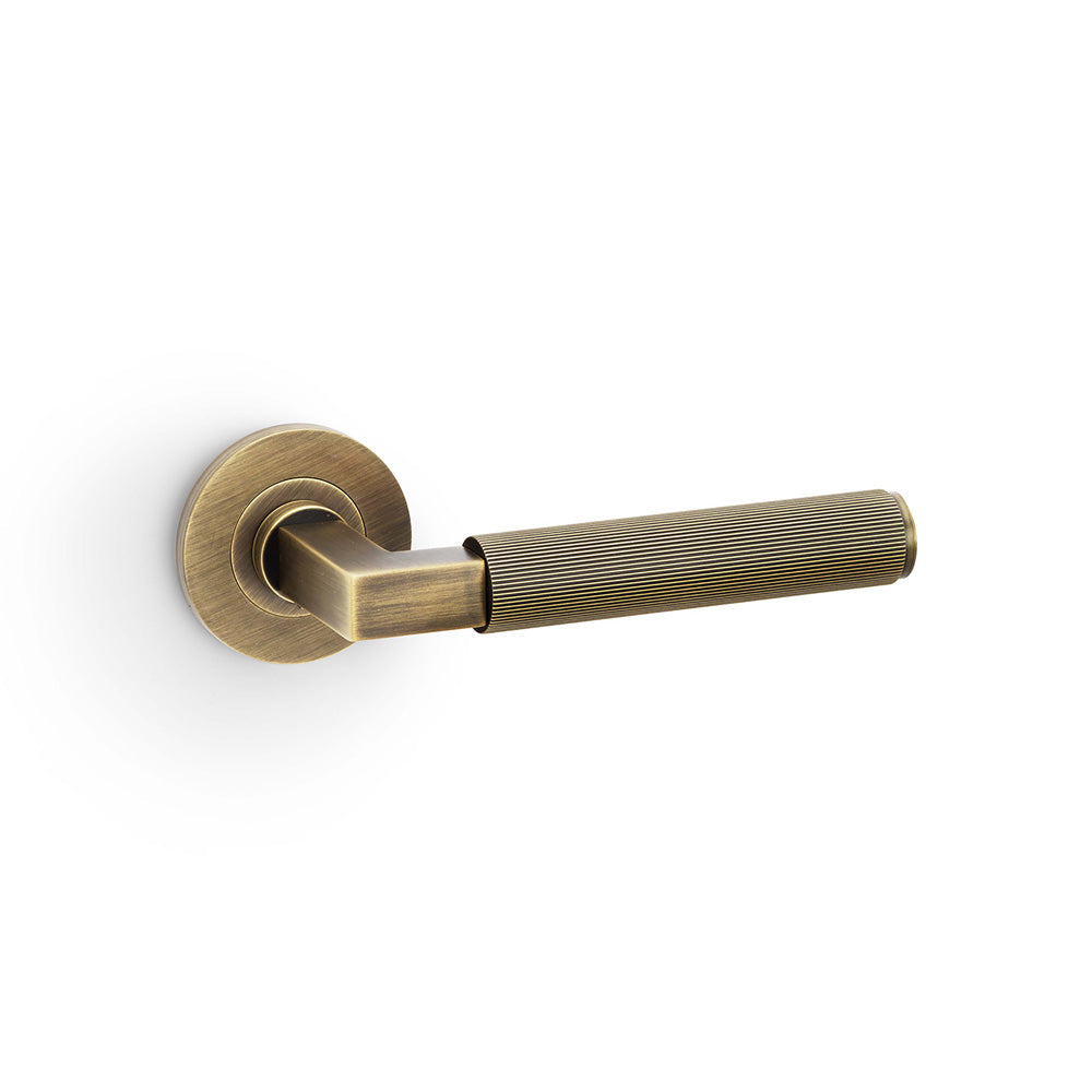 Reeded Hurricane Lever on Round Rose