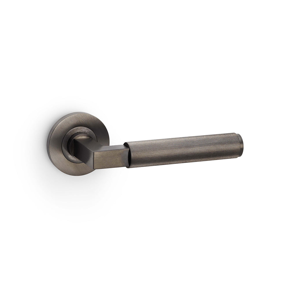 Reeded Hurricane Lever on Round Rose