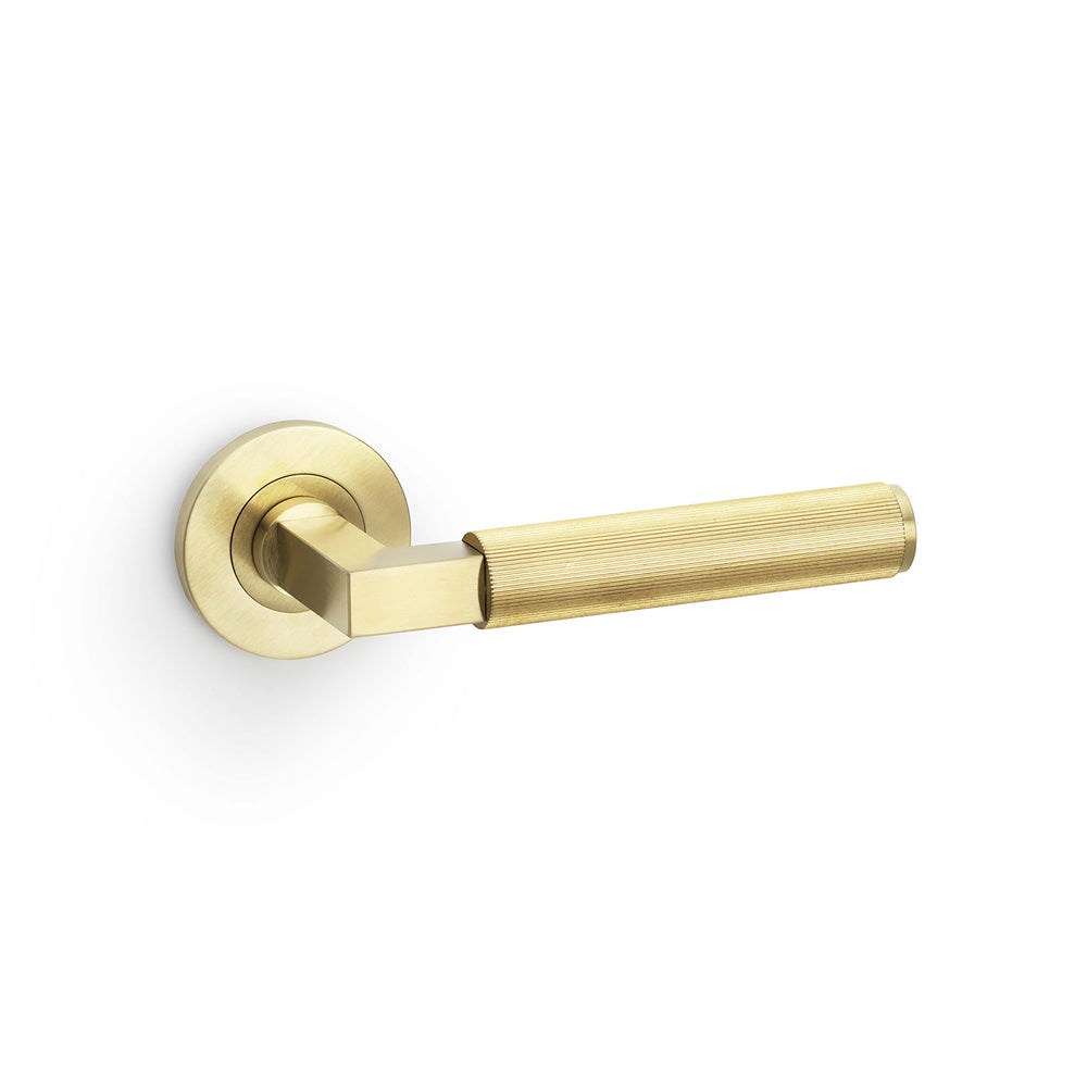 Reeded Hurricane Lever on Round Rose