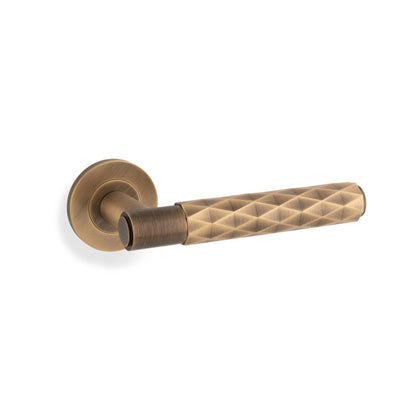 Diamond Cut Spitfire Lever on Round Rose