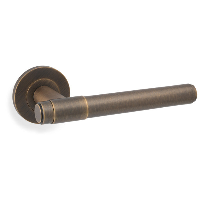 Kingston Plain Lever on Round Rose