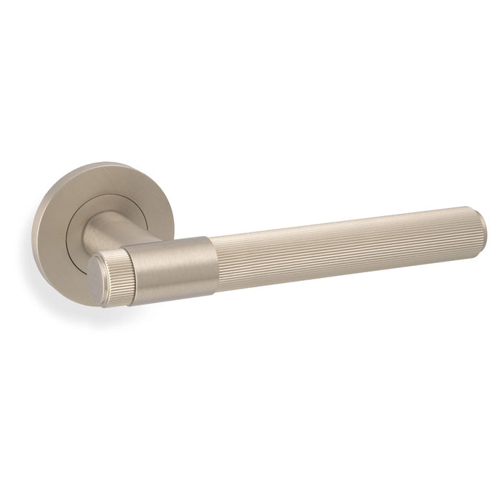 Kingston Reeded lever on Round Rose
