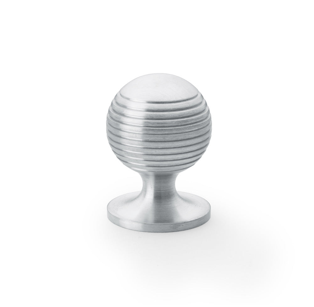 Caesar Cupboard Knob on Round Rose