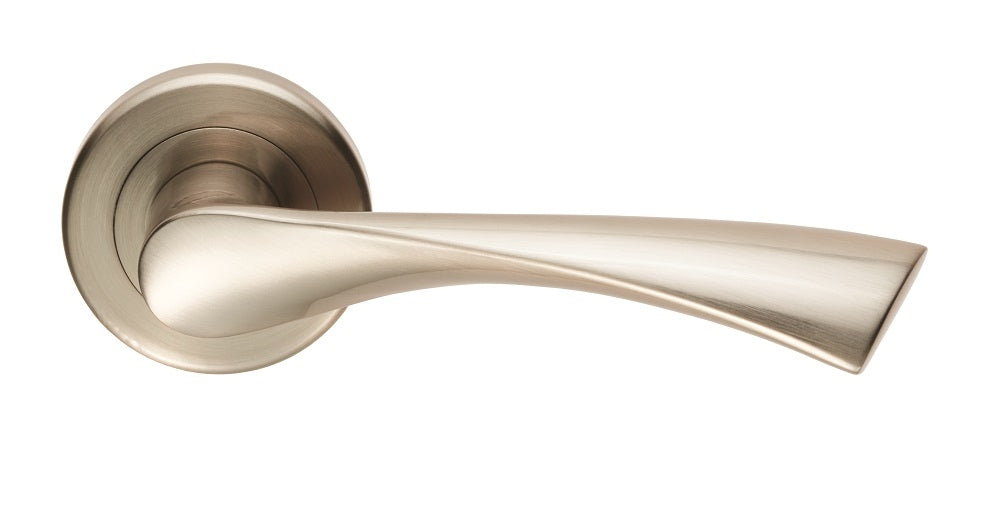 Venti Lever on Rose