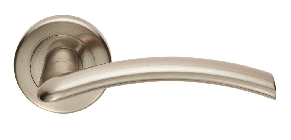 Trenta Lever on Rose